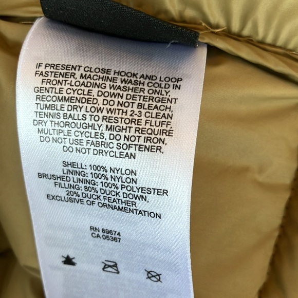 Mountain Hardware vest - Picture 13 of 13